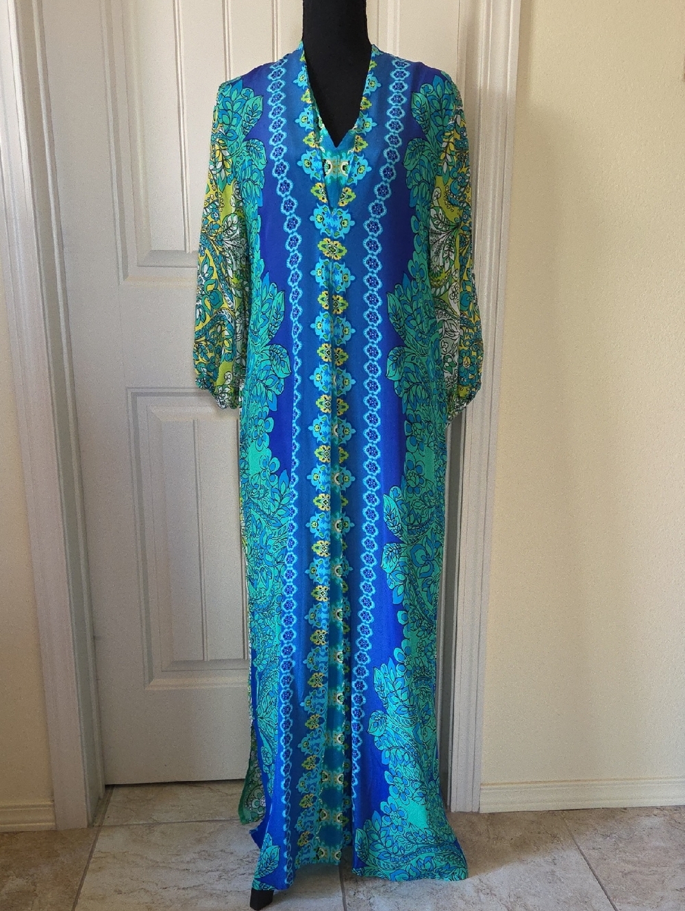Johnny Was Kahinu Dress, 100% Silk, With Cami, Size L